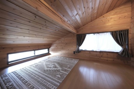 寝室2　隠れ家的なロフト空間